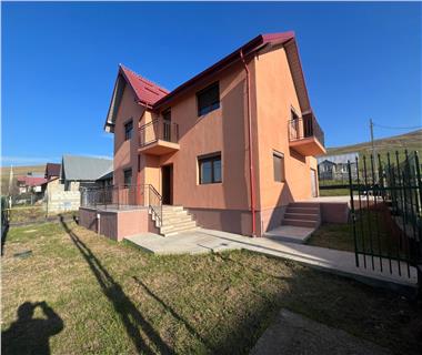 vanzare casa la tara Bogonos