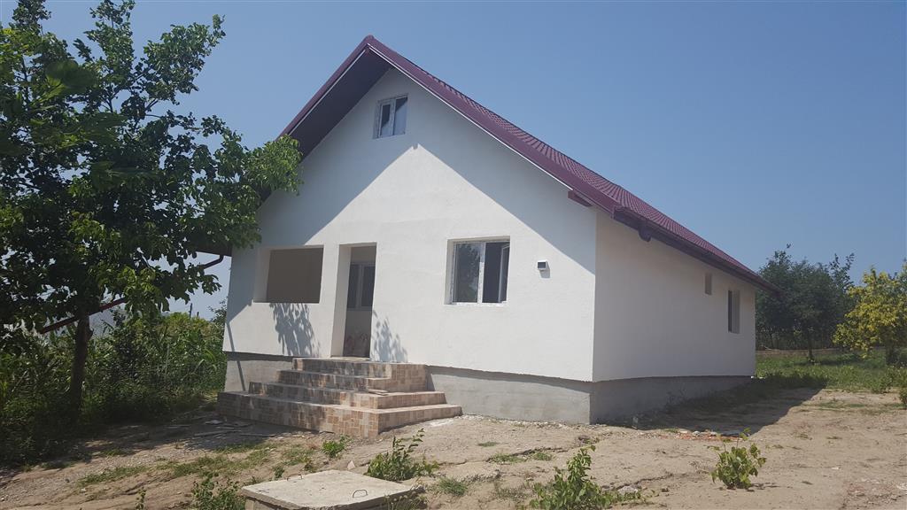 Casa de vanzare la tara Holboca, 3 camere, 35000 EUR