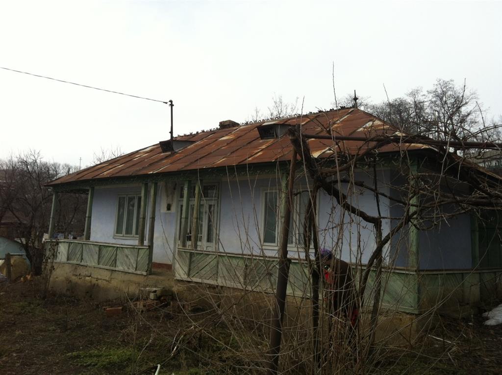 Casa de vanzare la tara Popricani, 2 camere, 12000 EUR